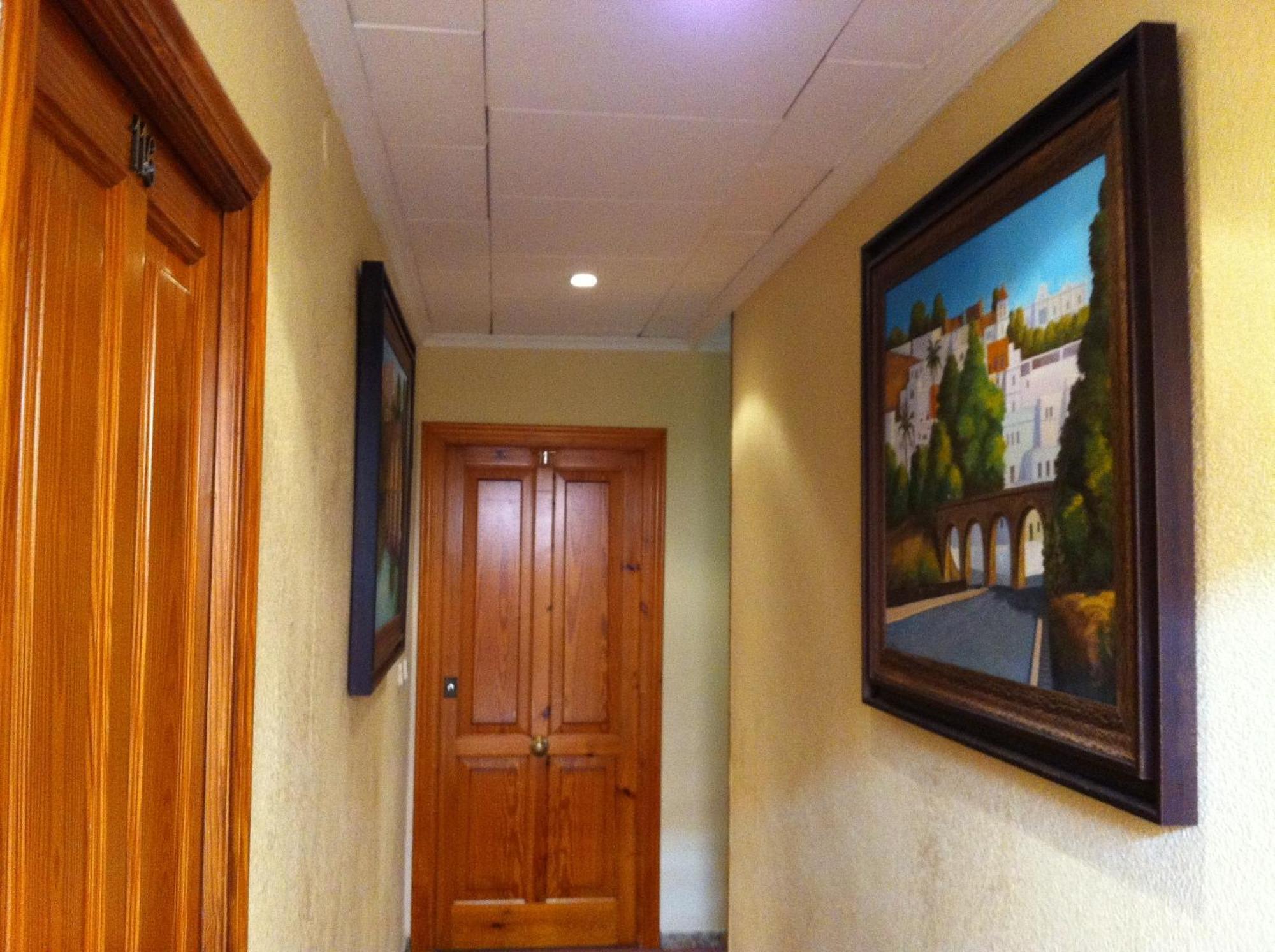 Hotel Sandra Алькала-де-Гвадаира Экстерьер фото