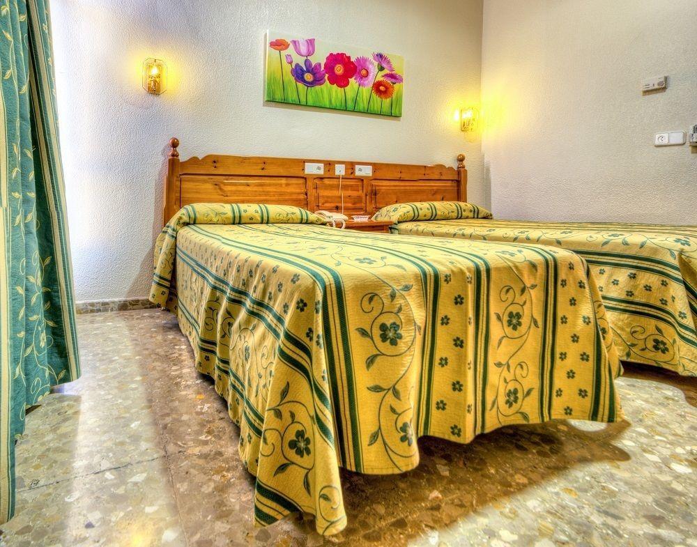 Hotel Sandra Алькала-де-Гвадаира Экстерьер фото