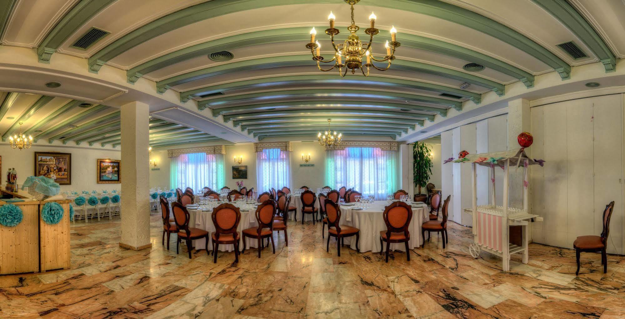 Hotel Sandra Алькала-де-Гвадаира Экстерьер фото